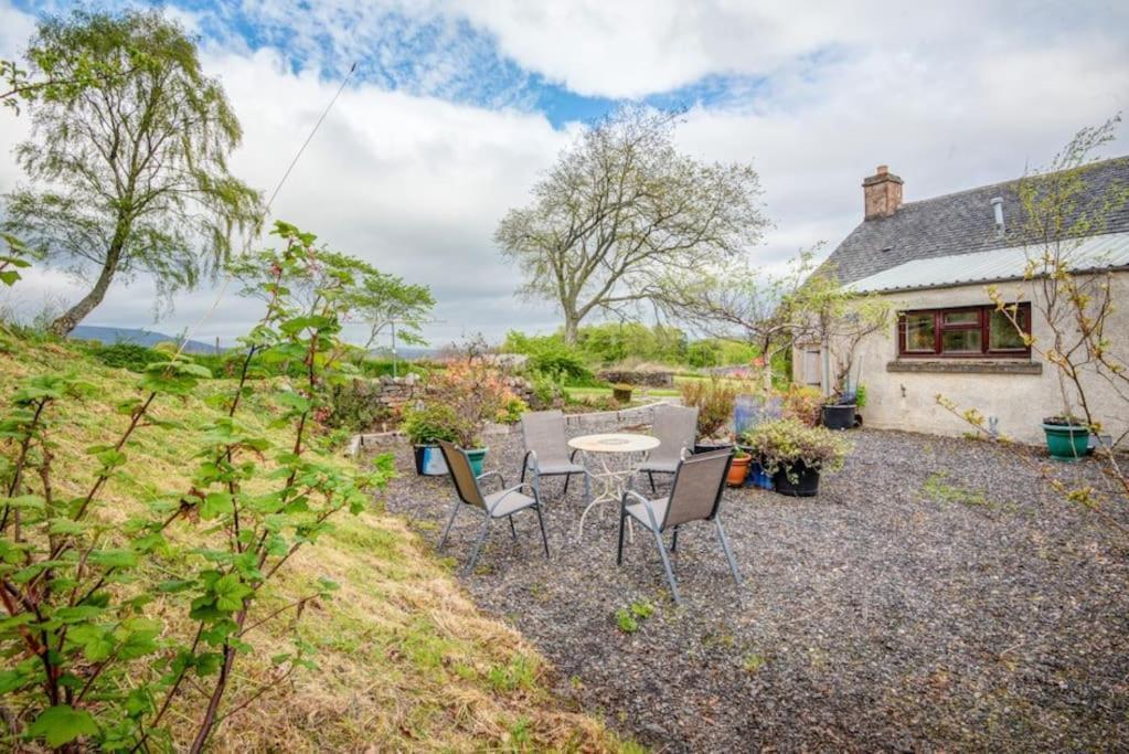 Foulis Cottage, Foulis Estate, Highland Scotland * Ardullie